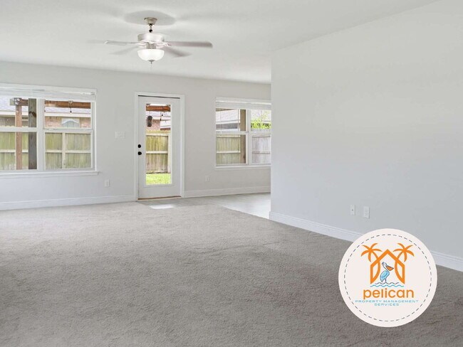 Building Photo - 4 Bedroom House for Rent in Pensacola, FL 32506
