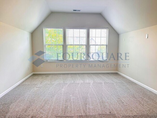 Building Photo - Beautiful 4-Bedroom Home Screened Porch & Bonus Room – Minutes from RTP, Shopping & Dining , Comm...