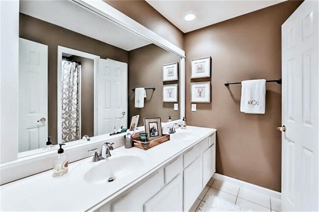 Building Photo - 6519 Canyon Chase Dr