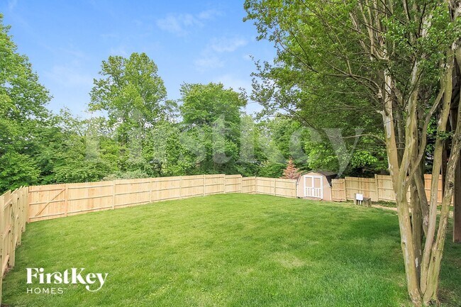 Building Photo - 5225 Bridge Pointe Dr