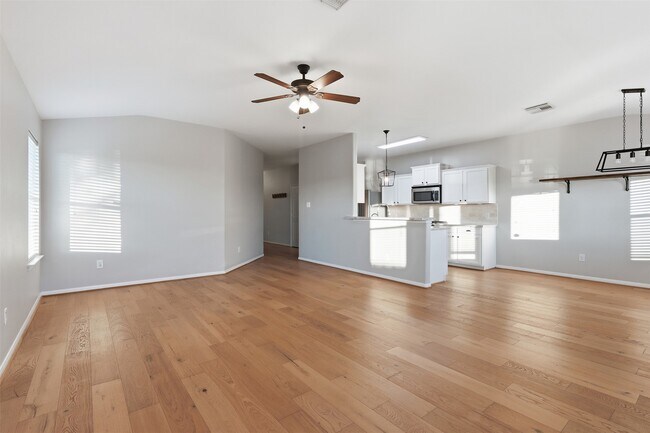 Building Photo - 6006 Wilcox Point Dr