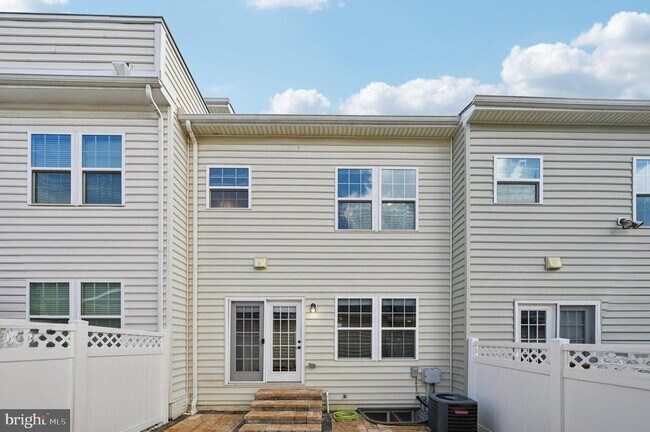 Building Photo - 22448 Bright Sky Dr