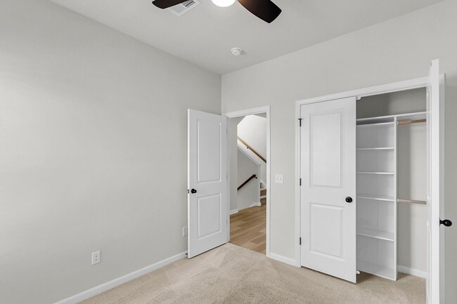 Building Photo - Beautiful 3 Bedrooms, 3.5 Bathrooms Home i...