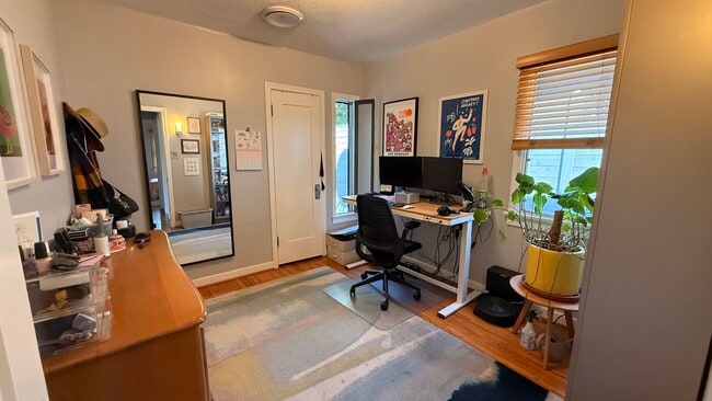 Building Photo - 4122 Edenhurst Ave
