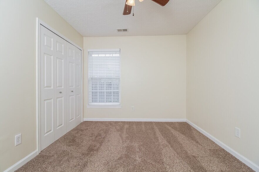 Building Photo - 1015 Mallory Ln