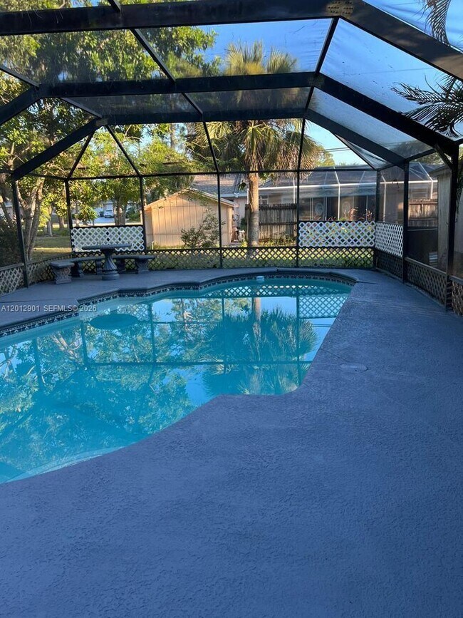 Building Photo - 7403 Winter Garden Pkwy