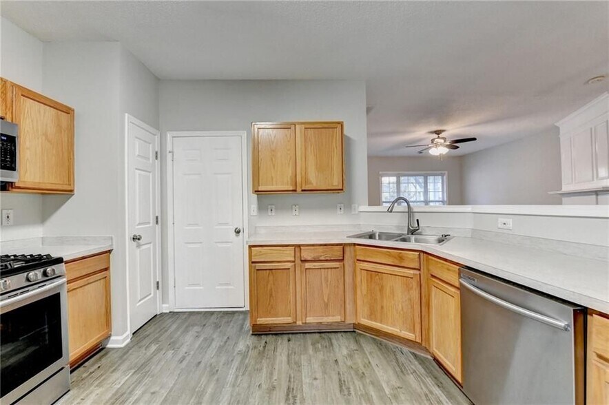 Building Photo - 3415 Oxwell Dr NW