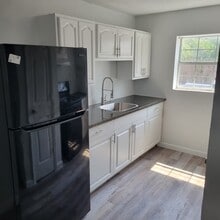 Building Photo - 4525 Weaver Rd