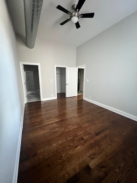 Building Photo - 7240 W Devon Ave