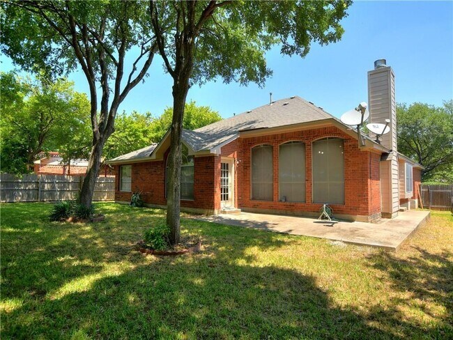 Building Photo - 1725 Dapplegrey Ln