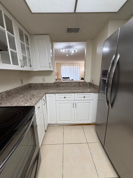 Building Photo - 7209 Cloister Dr