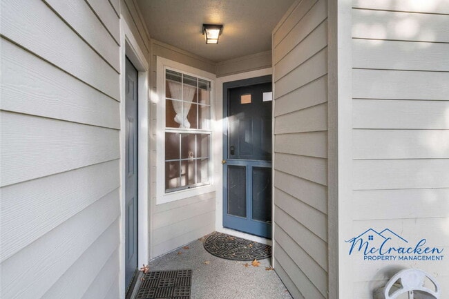 Building Photo - 486 Lori Ln