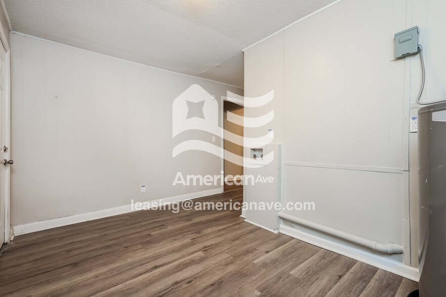 Building Photo - 2103 Pageland Dr