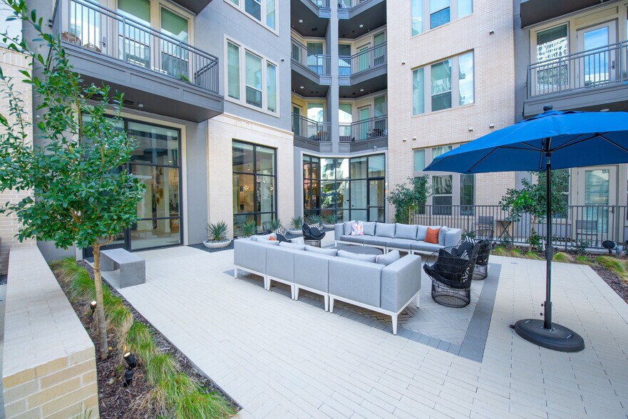 Building Photo - Burnett Lofts