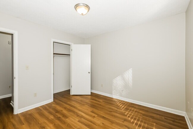 Building Photo - 8866 Wellston Ct