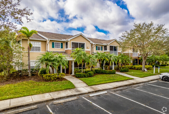 Building Photo - Colonial Village at TownPark