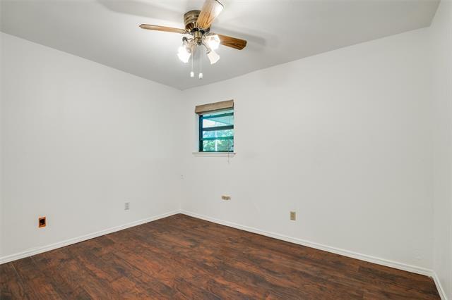 Building Photo - 1701 Midcrest Dr