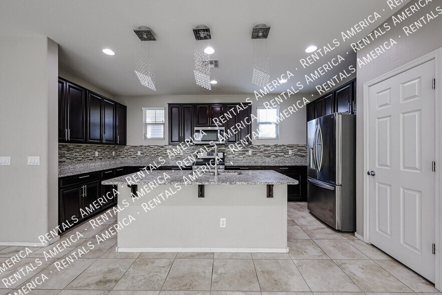 Building Photo - 270 N Scott Dr