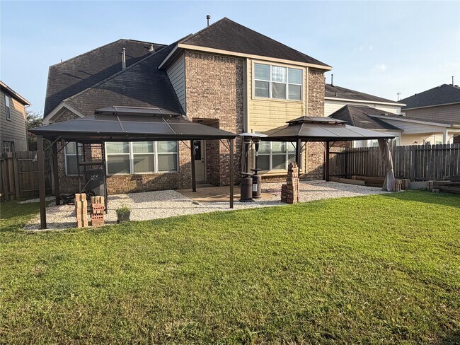 Building Photo - 5519 Jay Thrush Dr