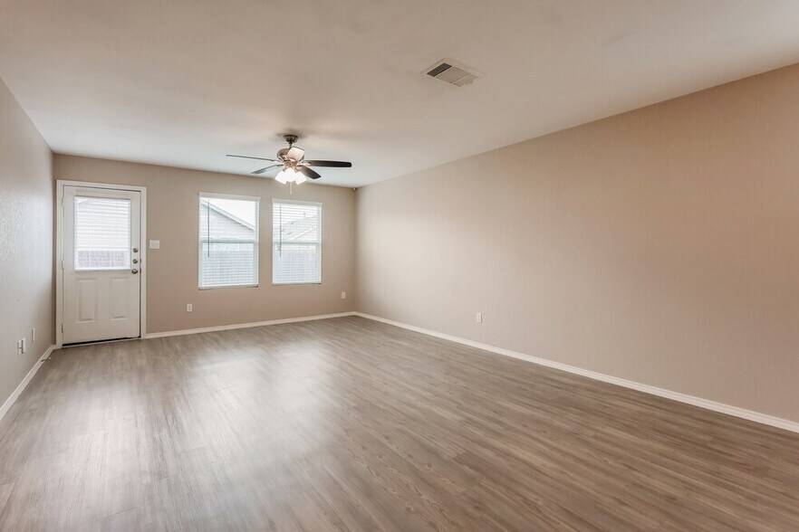 Building Photo - 10714 Giacconi Dr