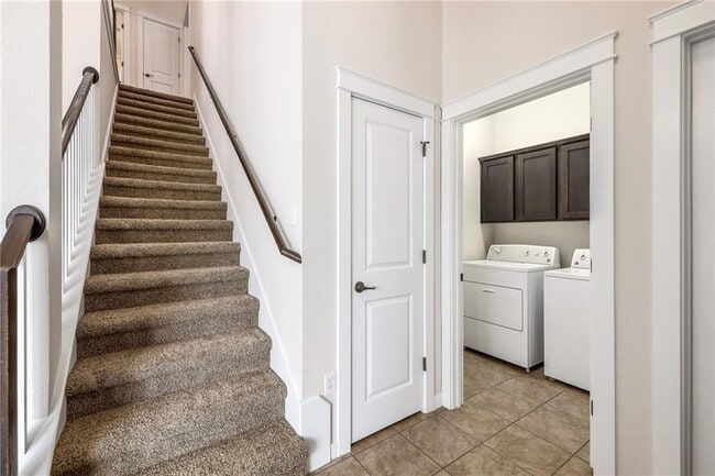 Building Photo - 1925 Littlefield St