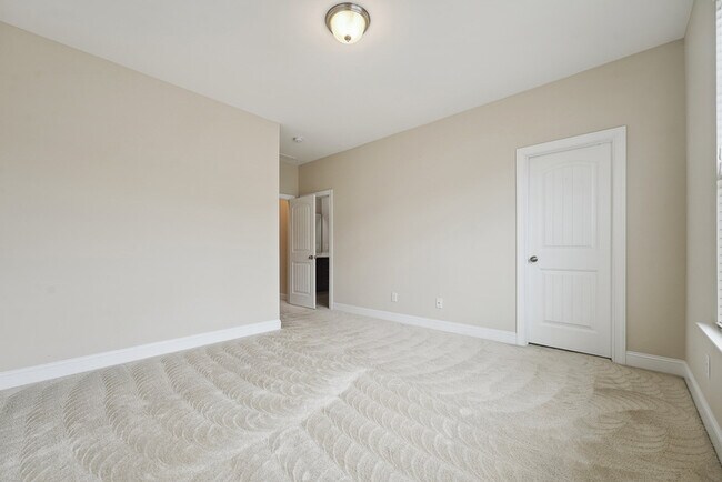 Building Photo - 322 Acorn Hollow Pl