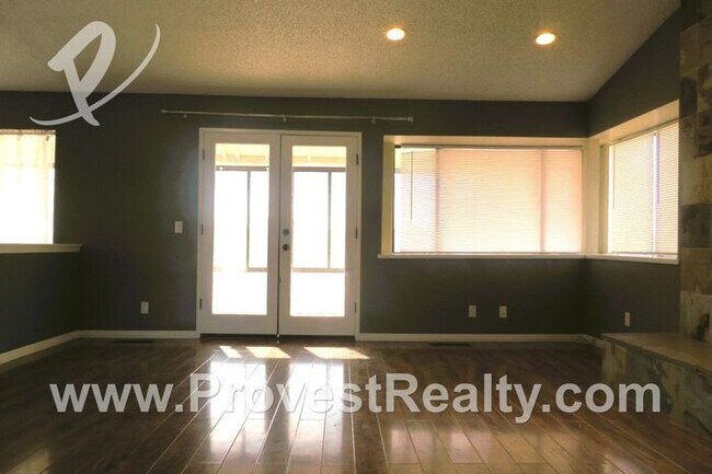 Building Photo - 3 Bed, 2 Bath Silver Lakes Home!!!