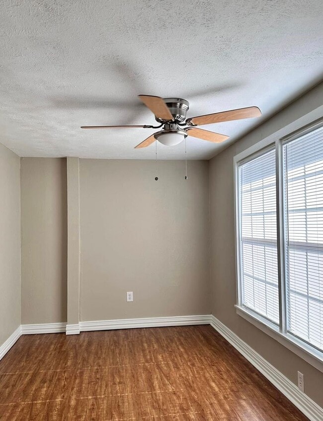 Building Photo - 3 Bedroom 2 bath in Faith Village