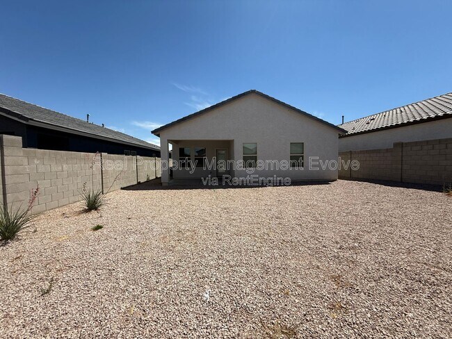 Building Photo - 19420 W Coolidge St