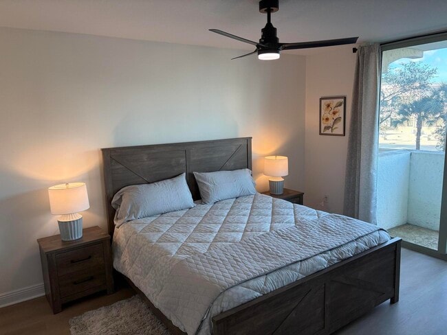 Building Photo - 610 Clematis St