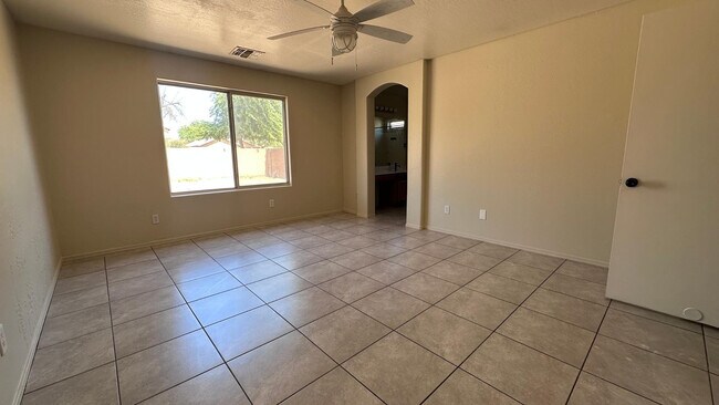 Building Photo - 6608 W Gross Ave