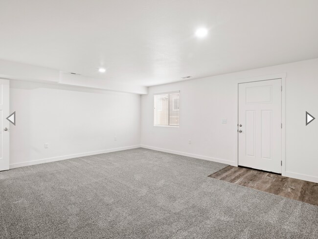 Building Photo - Lovely 3 bedroom, 3.5 bathroom townhome in Herriman!