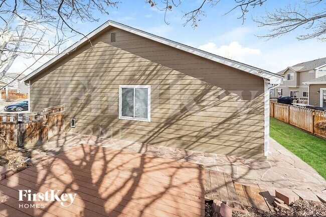 Building Photo - 5173 Pelican St