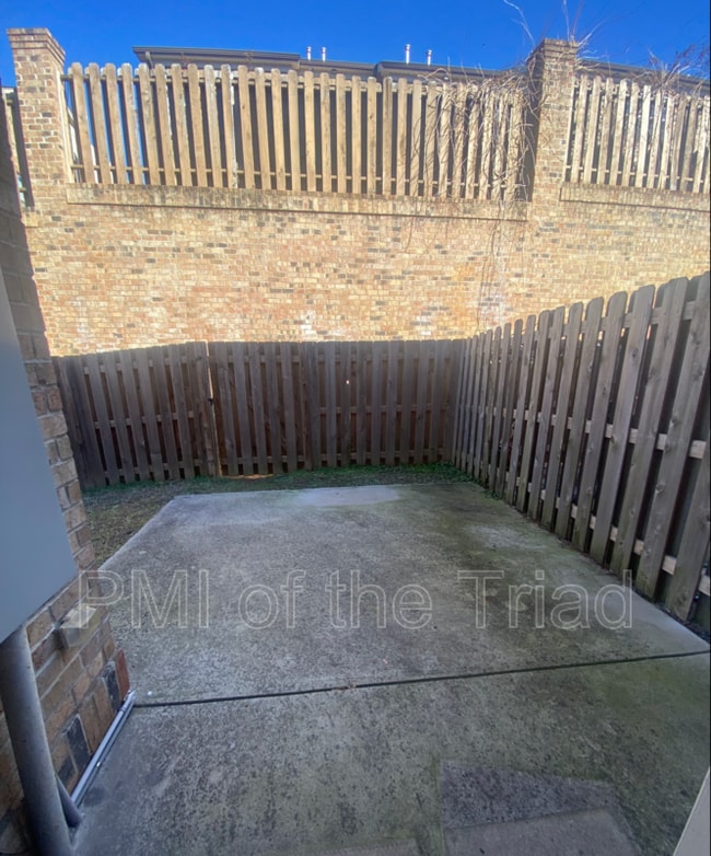 Building Photo - 1146 Augustine Heights Dr