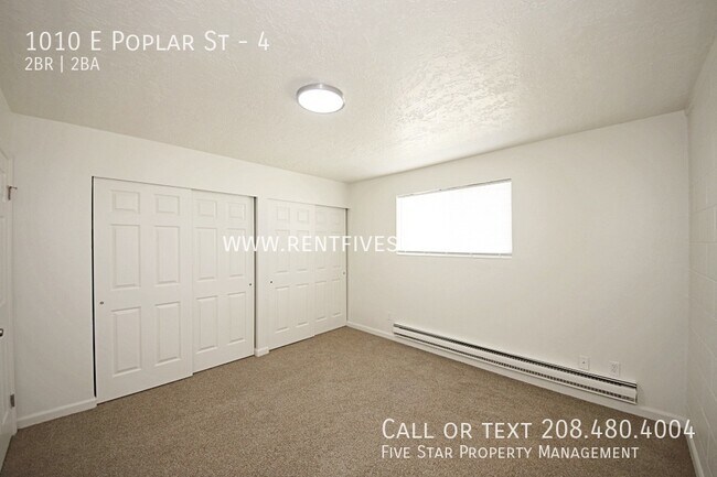 Building Photo - 1010 E Poplar St