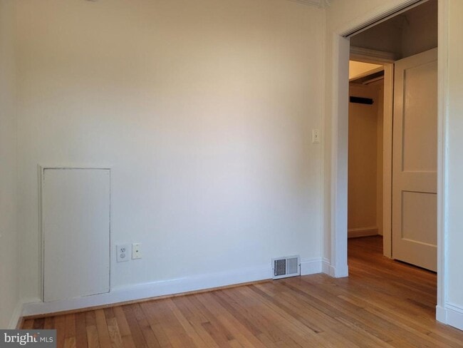 Building Photo - 1015 Veirs Mill Rd