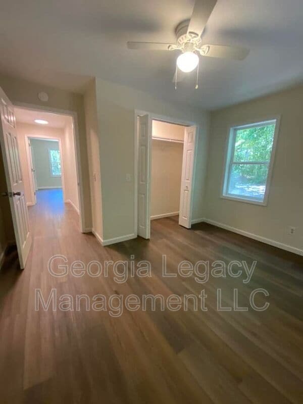 Building Photo - 140 Henry Meyer Rd