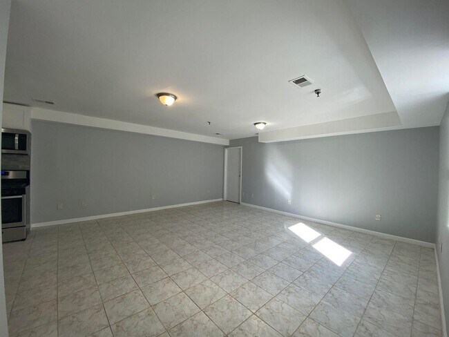 Building Photo - 587 70th St