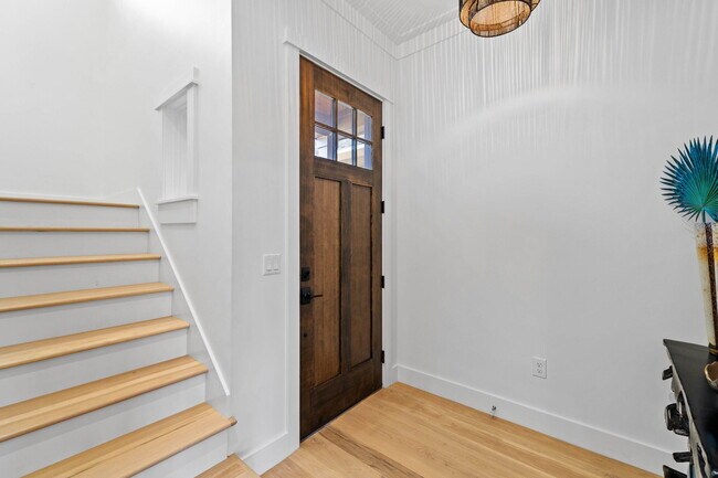 Building Photo - 1411 Courtside Dr