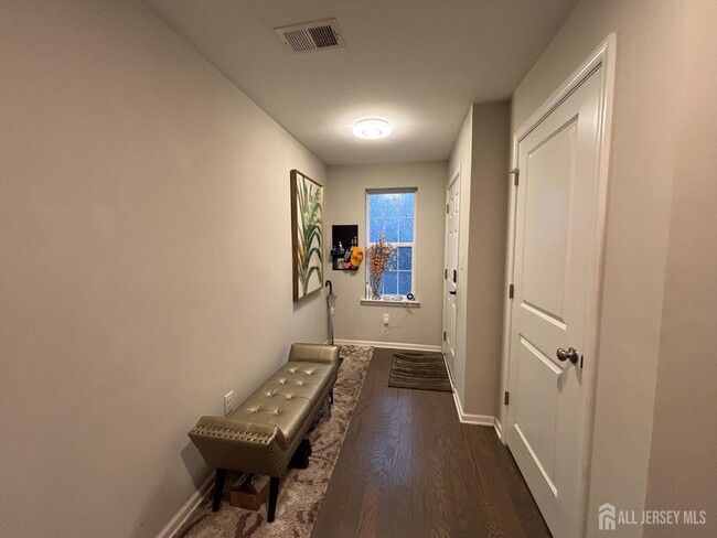 Building Photo - 1205 Hights Farm Rd N