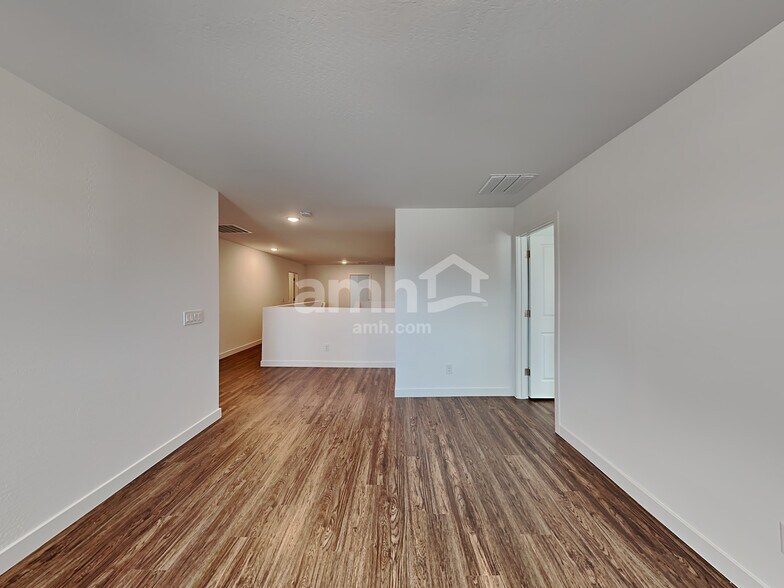 Building Photo - 10526 W Atlantis Wy