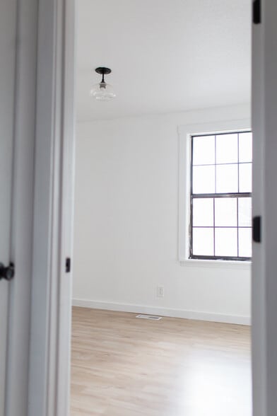 Building Photo - 980 Marion St