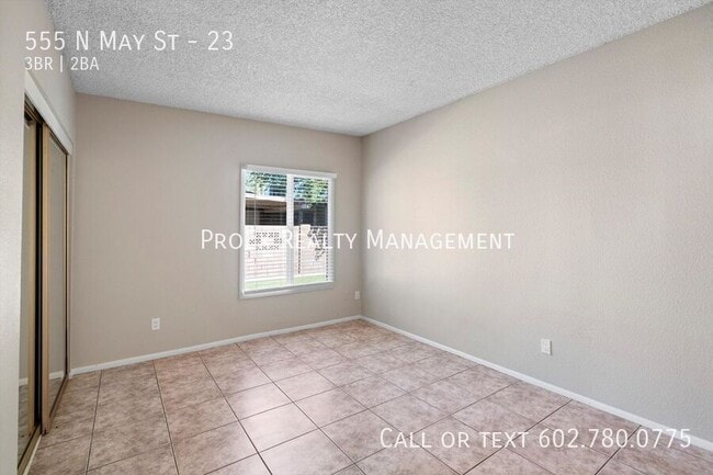 Building Photo - 555 N May