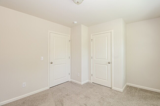 Building Photo - 2195 Bayside St SW