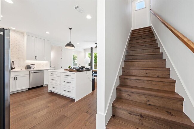 Building Photo - 2609 Willow St