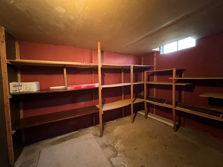 Building Photo - 7412 Warren W