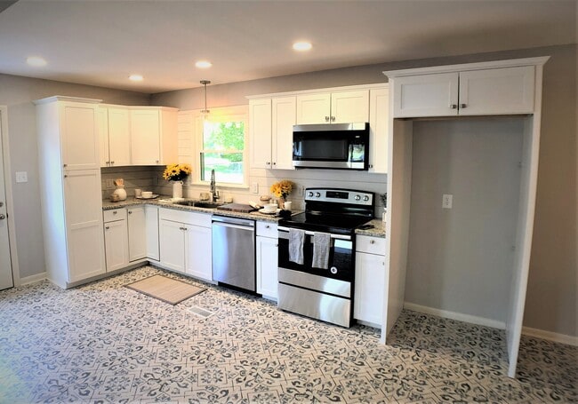 Building Photo - 317 Ellis St