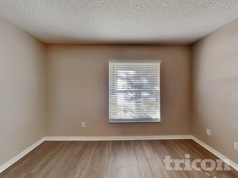 Building Photo - 95 Putter Dr