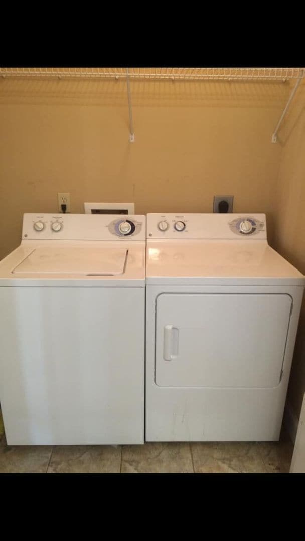 Building Photo - 3/2 Penny lane