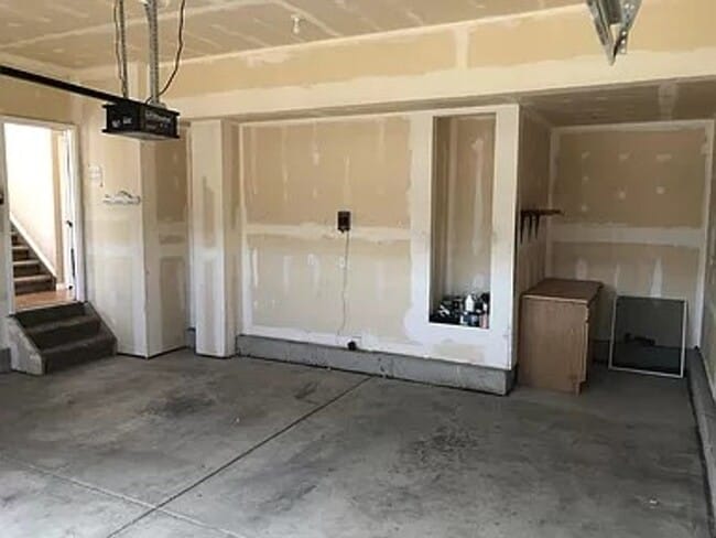 Building Photo - 2280 Pinyon Jay Dr